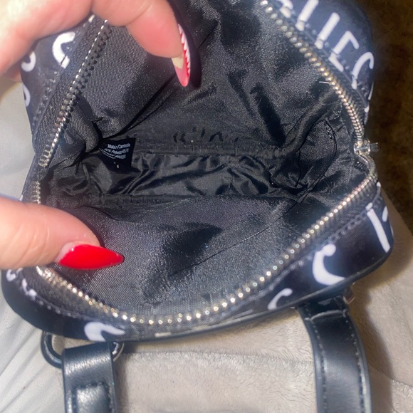 Guess crossbody handbag - Picture 2 of 4